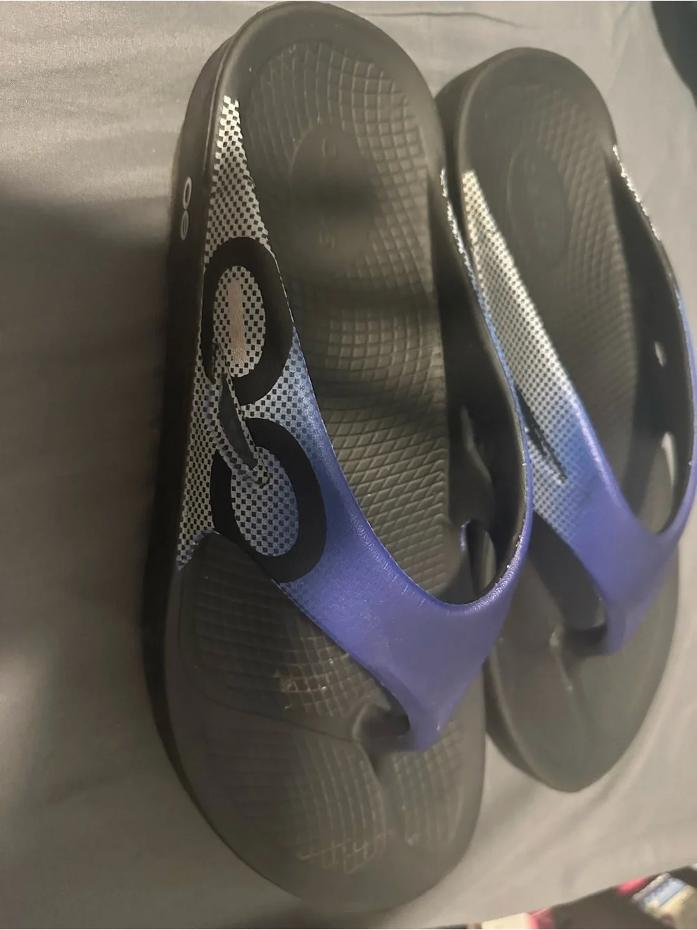 OOFOS Black and Blue Men's Flip Flops
